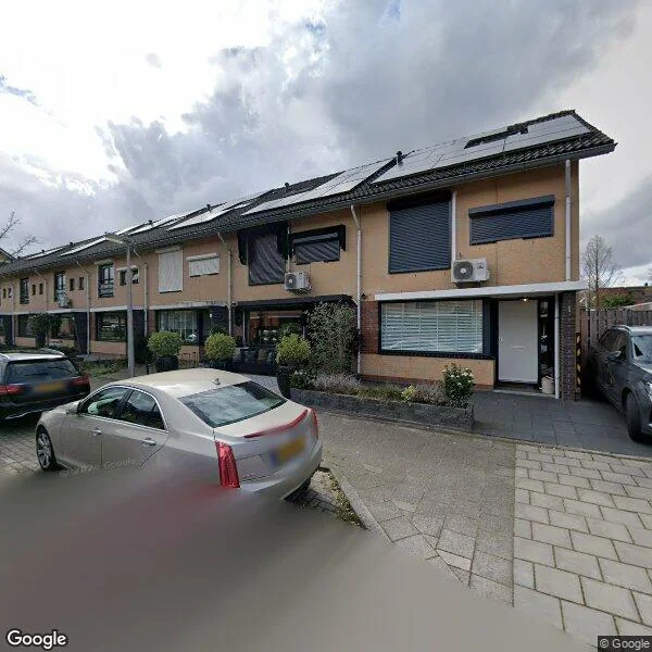 Straatbeeld van Van Eesterenveld 3, 2992HE Barendrecht