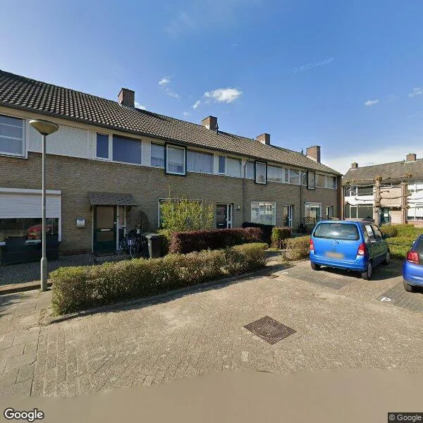 Straatbeeld van Van Hoogstratenweg 22, 5371BJ Ravenstein