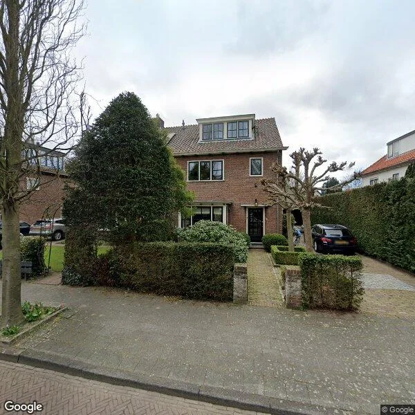 Straatbeeld van van Ittersumlaan 32, 2121BS Bennebroek