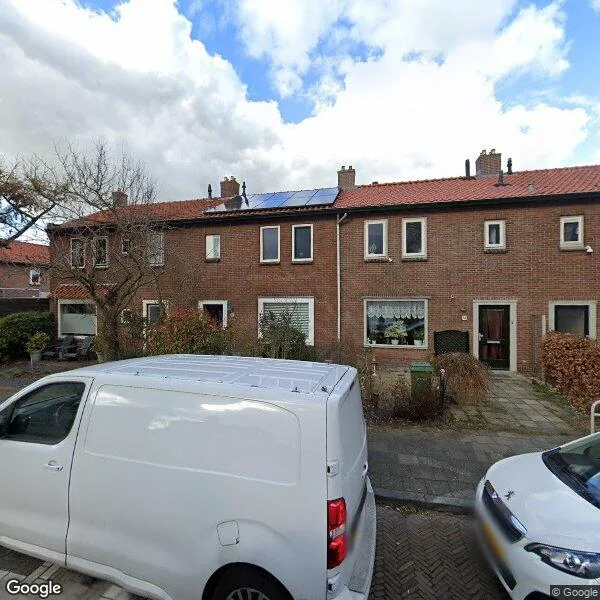 Straatbeeld van Van Miereveltstraat 26, 8021ER Zwolle