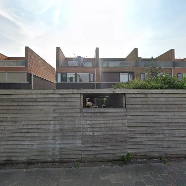 Straatbeeld van Van Nesplantsoen 7, 2951CS Alblasserdam