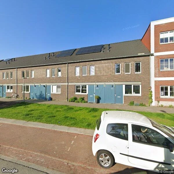 Straatbeeld van Van Oldenbarneveldtstraat 104, 6827AN Arnhem