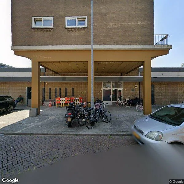 Straatbeeld van Van Oldenbarneveltplein 44, 3317ER Dordrecht