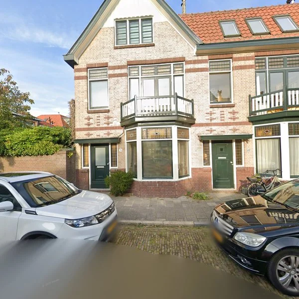 Straatbeeld van Van Oldenbarneveltstraat 31, 2334AD Leiden