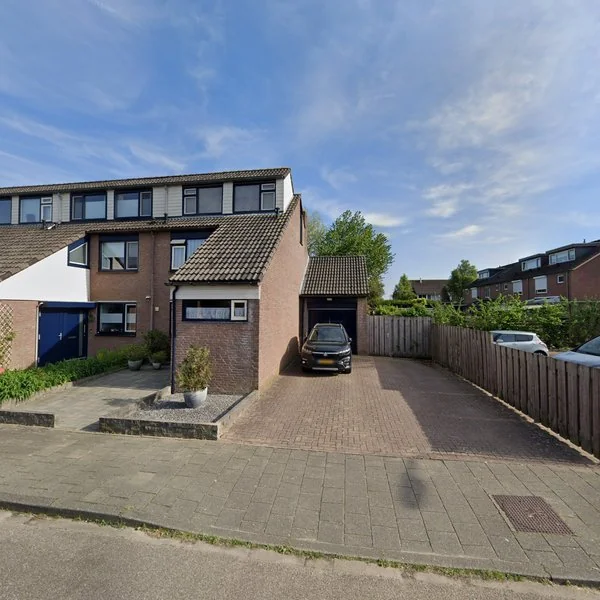 Straatbeeld van Van Rooijenstraat 35, 6665GE Driel