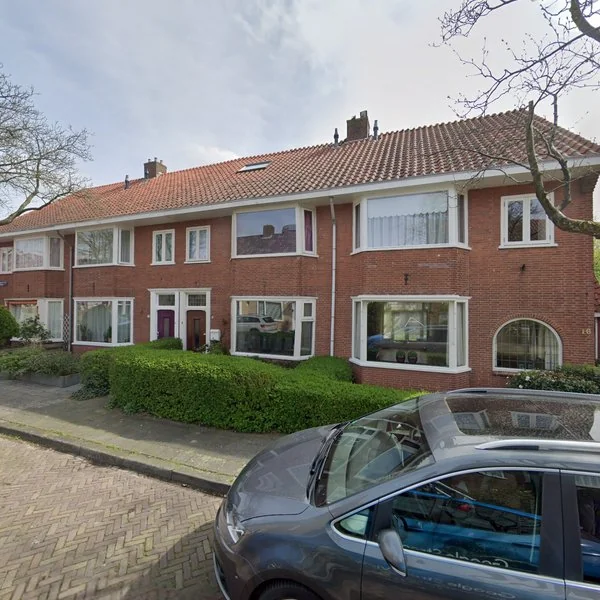 Straatbeeld van van Roonhuysestraat 18, 8921VZ Leeuwarden