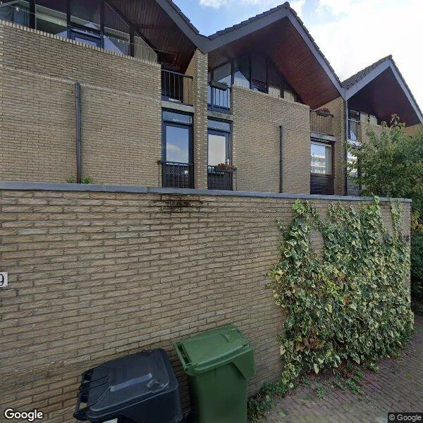 Straatbeeld van Van Slingelandtplantsoen 18, 2253WT Voorschoten
