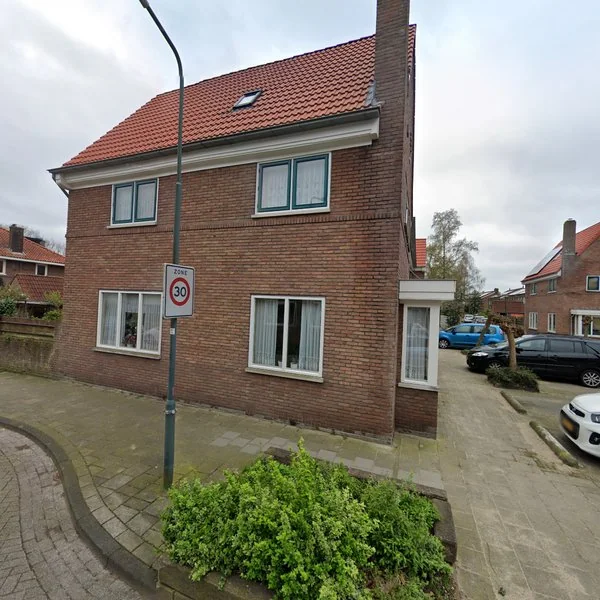 Straatbeeld van Van Suijlenplein 6, 3911GC Rhenen