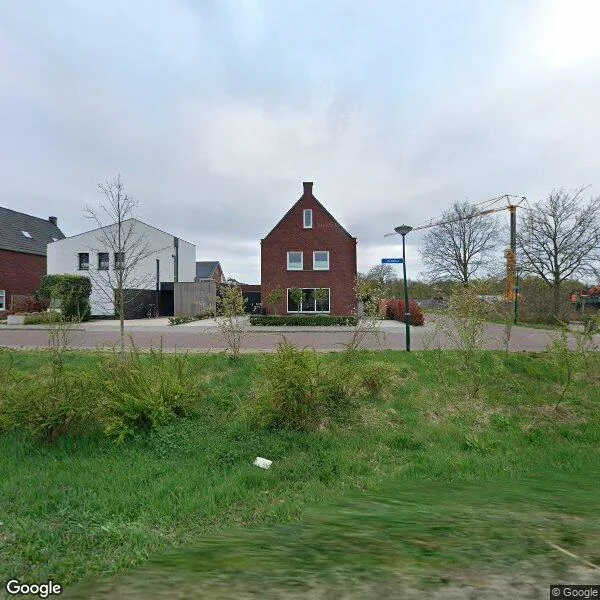 Straatbeeld van Van Uden-erf 2, 5384TR Heesch