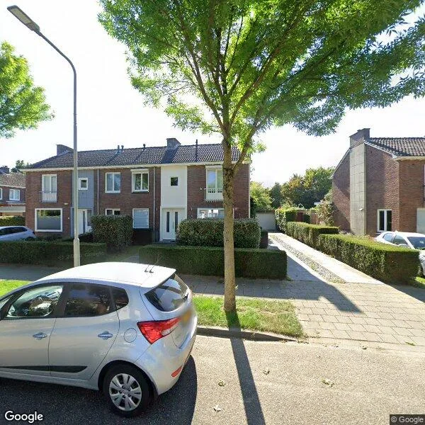 Straatbeeld van Van Veldekelaan 10, 6165EH Geleen