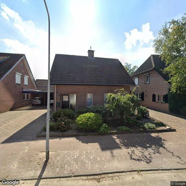 Straatbeeld van Van Wagenbergstraat 16, 5096BV Hulsel