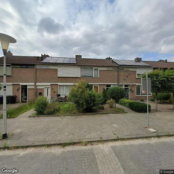 Straatbeeld van van Weerden Poelmanstraat 132, 5703CW Helmond