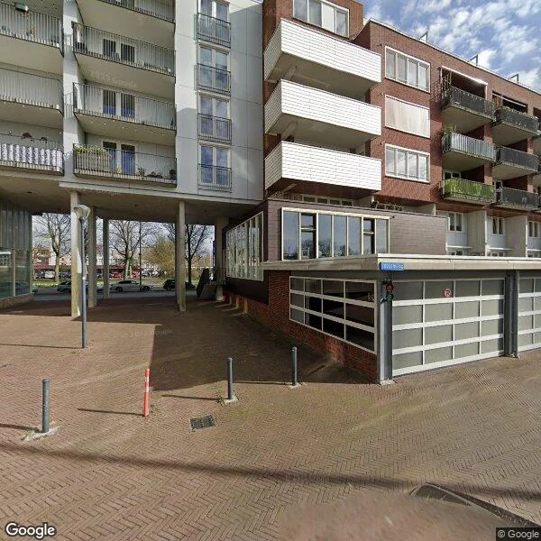 Straatbeeld van Van Zeggelenplein 142, 2032KG Haarlem