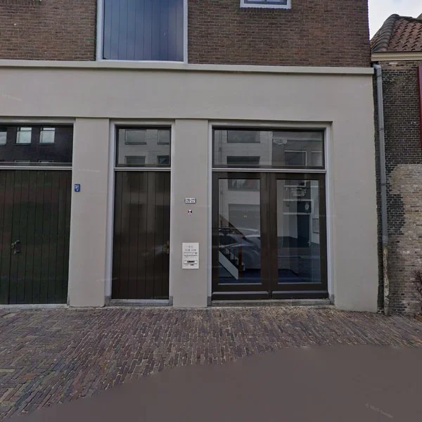 Straatbeeld van Varkenmarkt 122, 3311BR Dordrecht