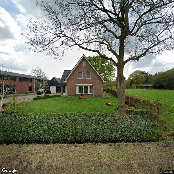 Straatbeeld van Veendijk 18, 7364CD Lieren