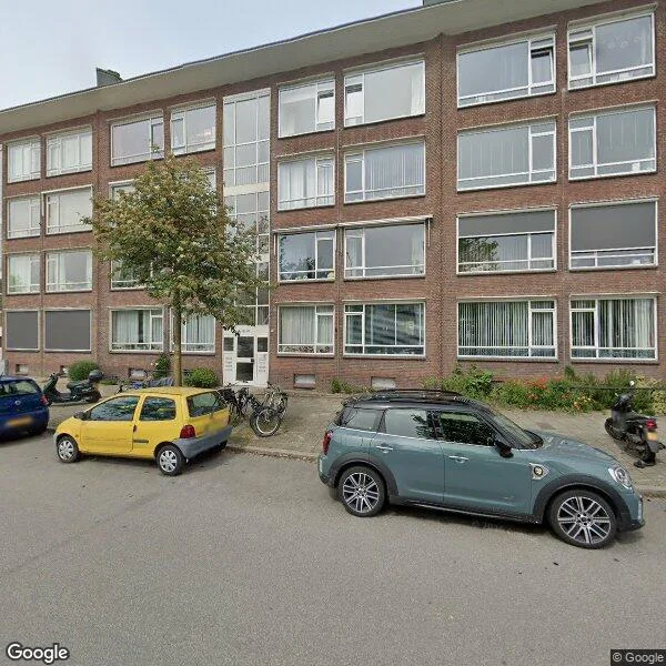 Straatbeeld van Veenendaalkade 427, 2547AL Den Haag