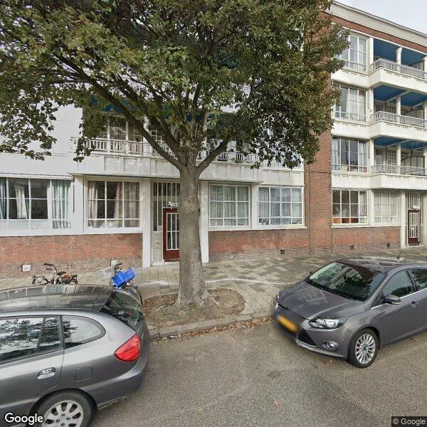 Straatbeeld van Veenendaalkade 81, 2547AB Den Haag