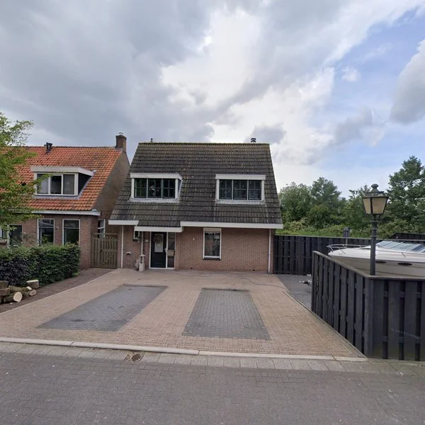 Straatbeeld van Veldweg 213, 1551PN Westzaan