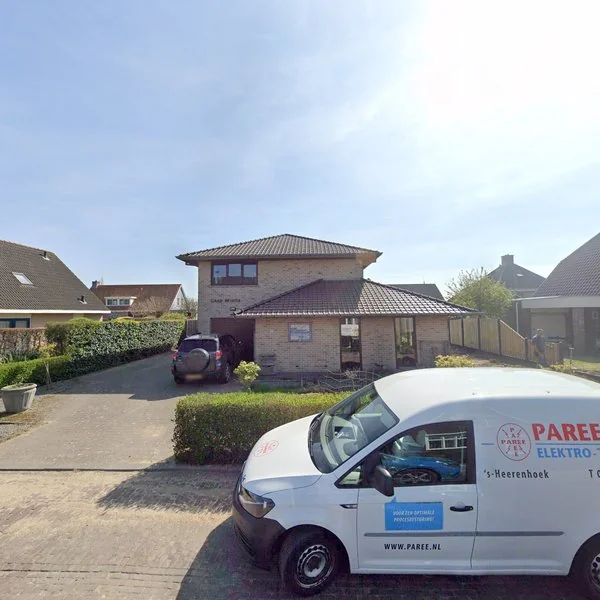 Straatbeeld van Vermuestraat 8, 4453BT 's-Heerenhoek