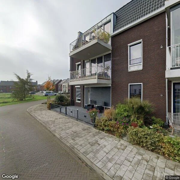 Straatbeeld van Verzetsplein 51, 4264VC Veen