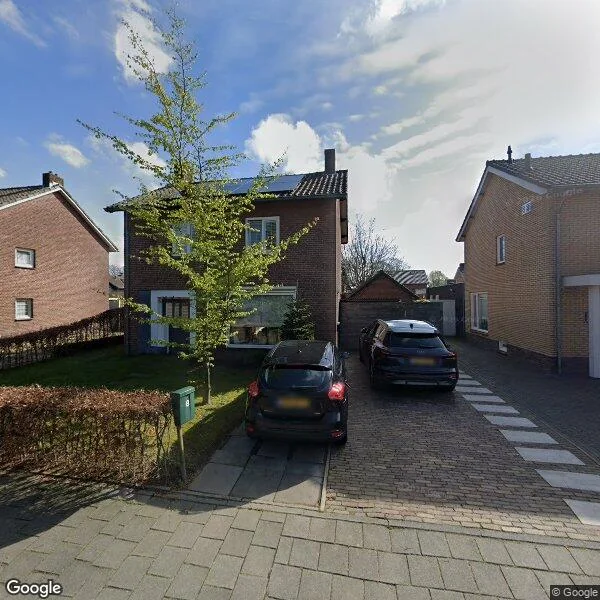 Straatbeeld van Vestdijk 8, 5527BE Hapert