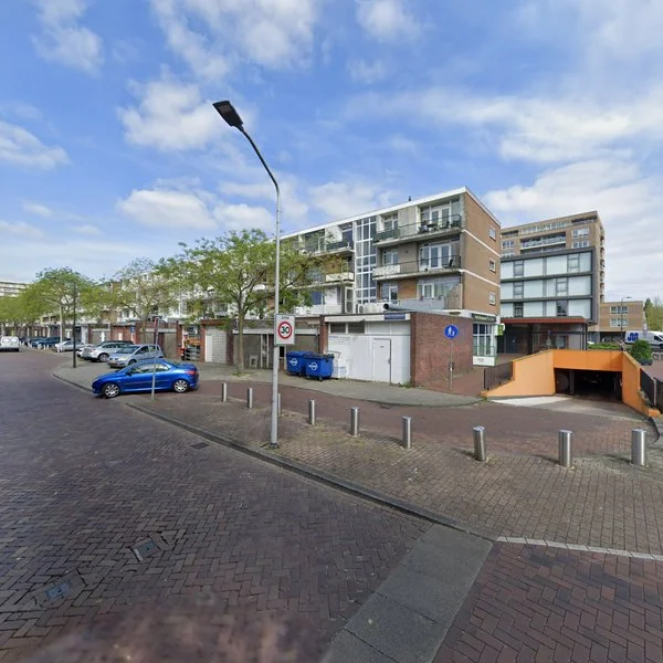 Straatbeeld van Vijf Meiplein 14, 2321BP Leiden