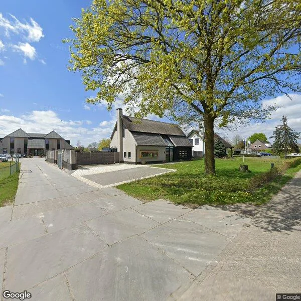 Straatbeeld van Vijfhuizenbaan 1a, 5133NH Riel