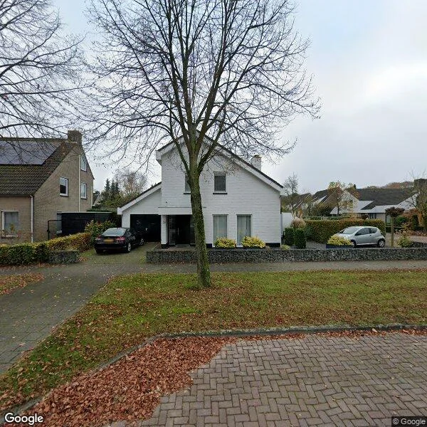 Straatbeeld van Vincent van Goghlaan 38, 5143JP Waalwijk