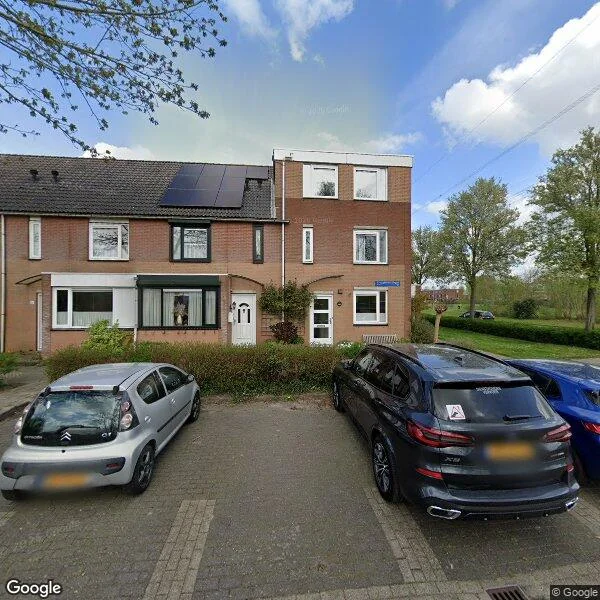 Straatbeeld van Vleugelnootsingel 2, 1326EP Almere