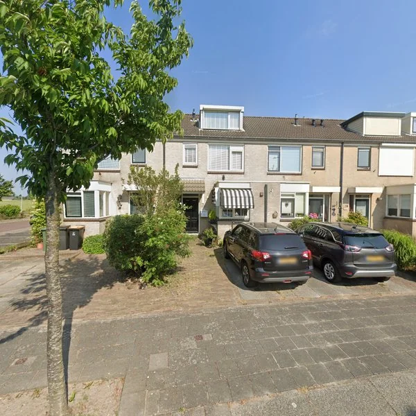 Straatbeeld van Vliegeniersweg 32, 2171PB Sassenheim