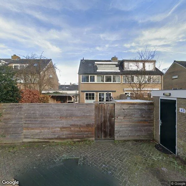 Straatbeeld van Vliegersplein 45, 2141VD Vijfhuizen