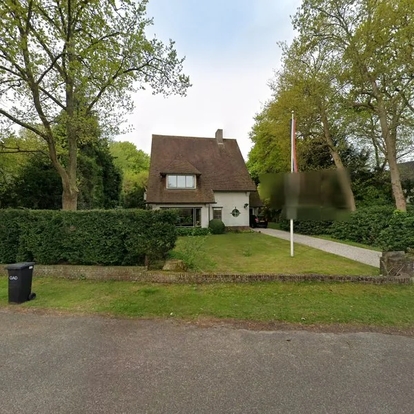 Straatbeeld van Vliegheiweg 1, 1272PH Huizen