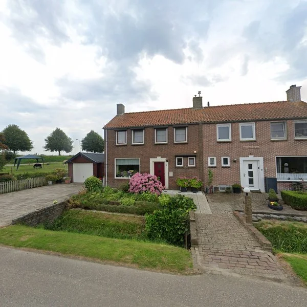 Straatbeeld van Volkerakweg 1, 4794SJ Heijningen