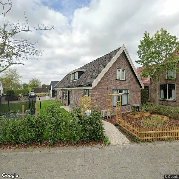 Straatbeeld van Voorburggracht 101, 1722GB Zuid-Scharwoude