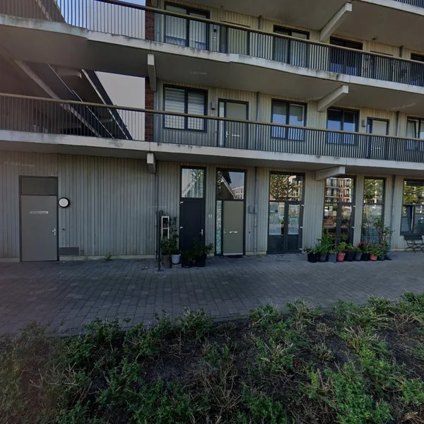Straatbeeld van Voorburggracht 22, 1721CR Broek op Langedijk