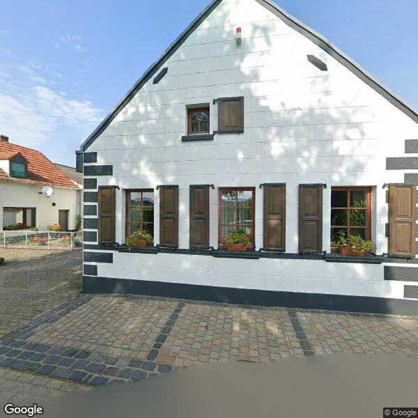 Straatbeeld van Voorsterstraatweg 11, 6061NL Posterholt