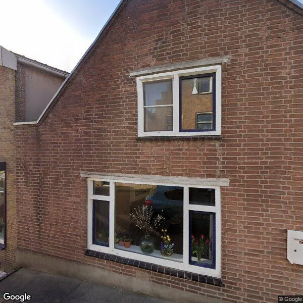 Straatbeeld van Voorstraat 6, 3243AV Stad aan 't Haringvliet
