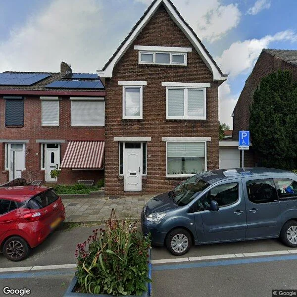 Straatbeeld van Voskuilenweg 33, 6416AG Heerlen
