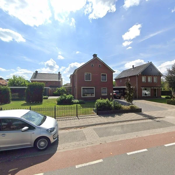 Straatbeeld van Vriezenveenseweg 19, 7678VA Geesteren