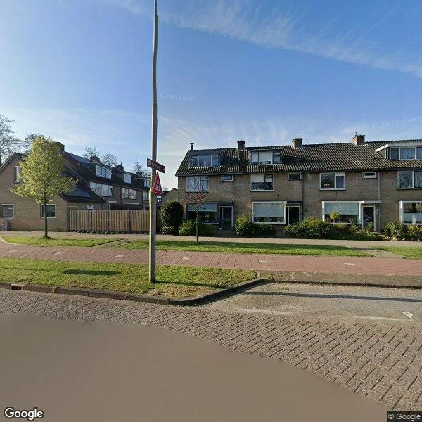 Straatbeeld van W. van Vlietstraat 1, 3262GM Oud-Beijerland