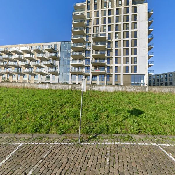 Straatbeeld van Waalbandijk 353, 6541AA Nijmegen