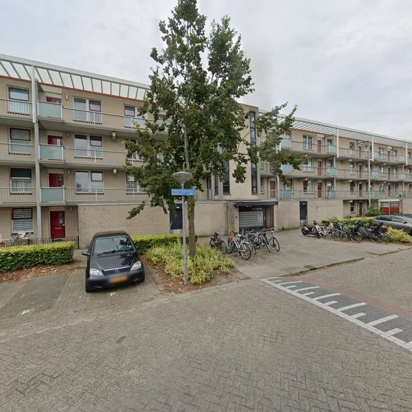 Straatbeeld van Walvisplein 60, 1317JX Almere