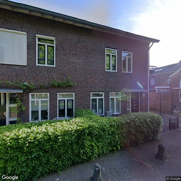 Straatbeeld van Warmoezenierserf 2, 6846AM Arnhem