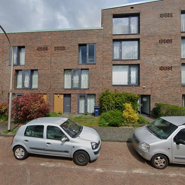 Straatbeeld van Warnaarslaan 9, 2496RA Den Haag