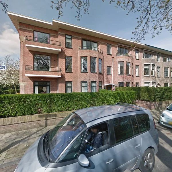 Straatbeeld van Wassenaarseweg 90, 2596CZ Den Haag