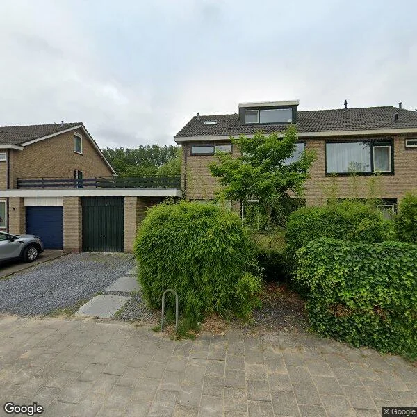 Straatbeeld van Weegbreestraat 34, 2153EC Nieuw-Vennep
