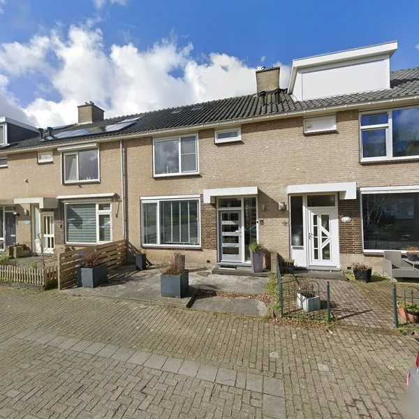 Straatbeeld van Weegbreestraat 54, 2403VS Alphen aan den Rijn