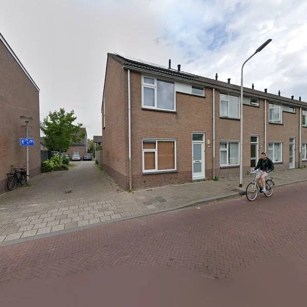 Straatbeeld van Weegplaats 4, 2614GW Delft