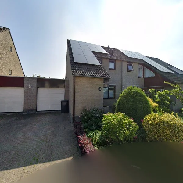 Straatbeeld van Weerdestein 145, 3328MN Dordrecht