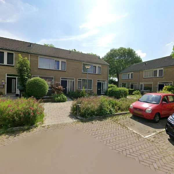 Straatbeeld van Wega 30, 3328PH Dordrecht